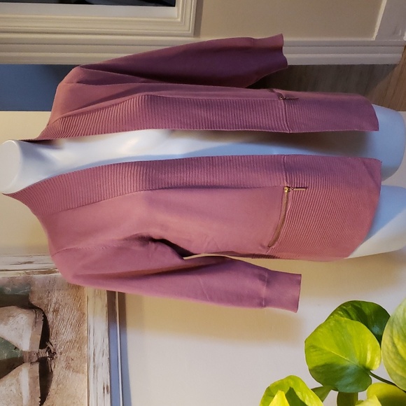 Premise Cardigan - Picture 2 of 8